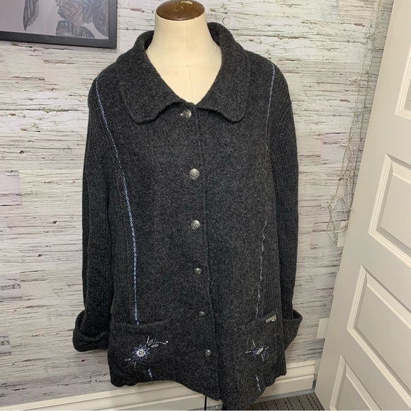 Vintage Wool Cardigan Jacket Sz 2XL Gray Fur Collar Removable Floral Embroidery - Picture 12 of 14
